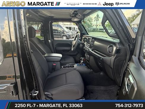 Used 2023 Jeep Wrangler Unlimited Sport AWD/4WD image 17