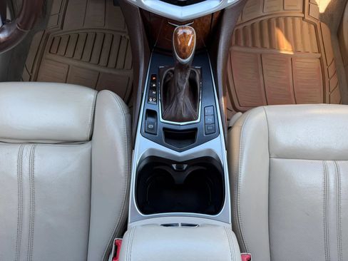 Used 2014 Cadillac SRX Luxury w/ Driver Awareness Package AWD/4WD image 22