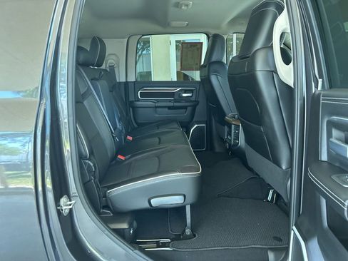 Used 2024 RAM 2500 Laramie w/ Towing Technology Group AWD/4WD image 33