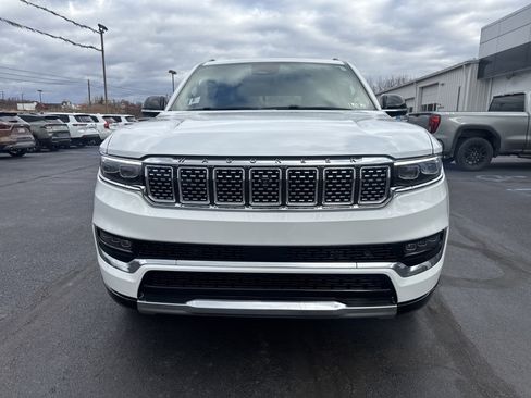 Used 2023 Jeep Grand Wagoneer L Series III image 9