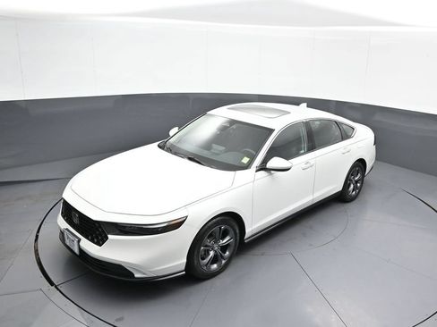 Used 2023 Honda Accord EX image 34