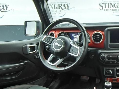 Used 2019 Jeep Wrangler Unlimited Rubicon w/ LED Lighting Group AWD/4WD image 19