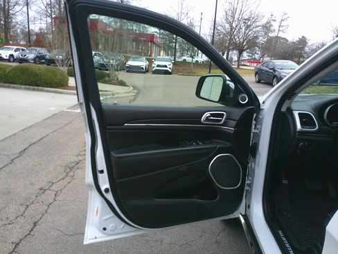 Used 2020 Jeep Grand Cherokee Summit image 15