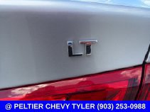 Used 2018 Chevrolet Malibu LT FWD image 8