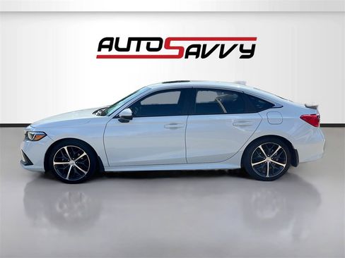 Used 2024 Honda Civic Touring image 4