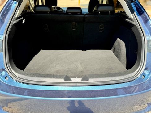 Used 2017 MAZDA MAZDA3 Touring FWD image 11