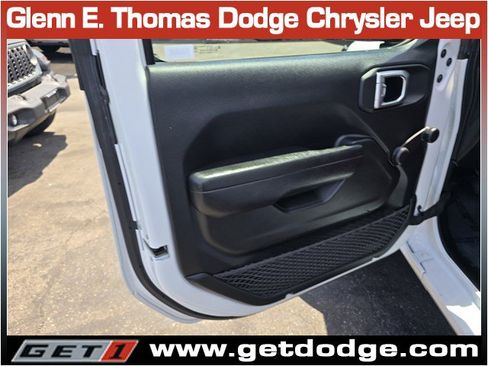 Certified 2023 Jeep Gladiator Sport AWD/4WD image 24