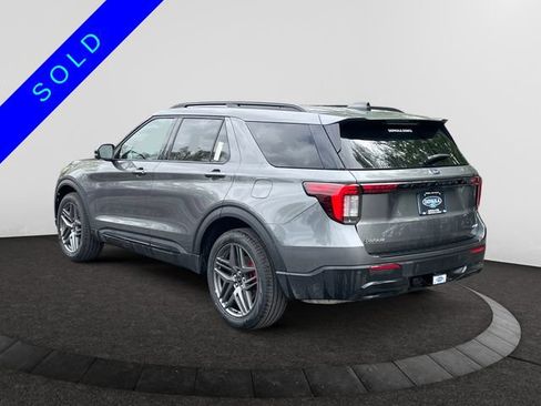 New 2026 Ford Explorer ST-Line w/ ST-Line Street Pack AWD/4WD image 3