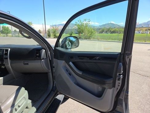 Used 2008 Toyota 4Runner Limited w/ Limited Extra Value Pkg 1 AWD/4WD image 19