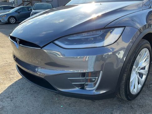 Used 2019 Tesla Model X Performance image 92