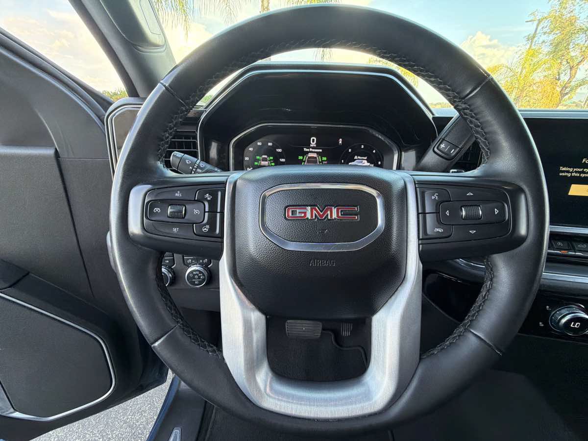 Used 2024 GMC Sierra 1500 SLT AWD/4WD image 26