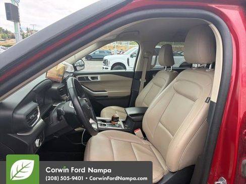 Used 2022 Ford Explorer XLT w/ Equipment Group 202A AWD/4WD image 6