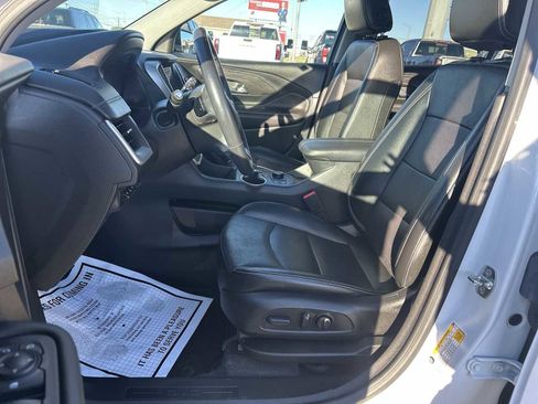 Used 2022 GMC Terrain SLT w/ Tech Package image 19