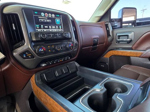 Used 2016 Chevrolet Silverado 2500 High Country w/ Duramax Plus Package AWD/4WD image 21