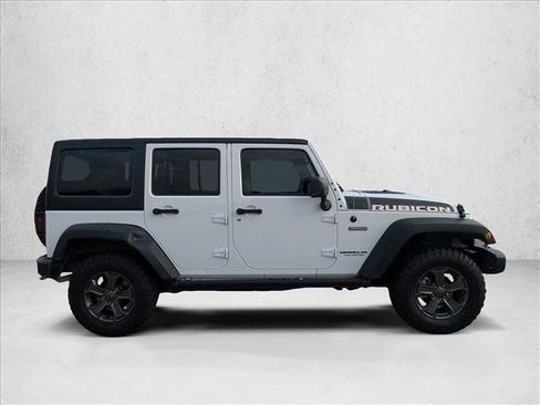 Used 2017 Jeep Wrangler Unlimited Rubicon image 4