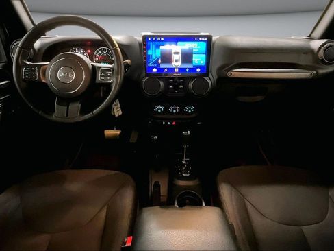 Used 2018 Jeep Wrangler Unlimited Sport S image 7