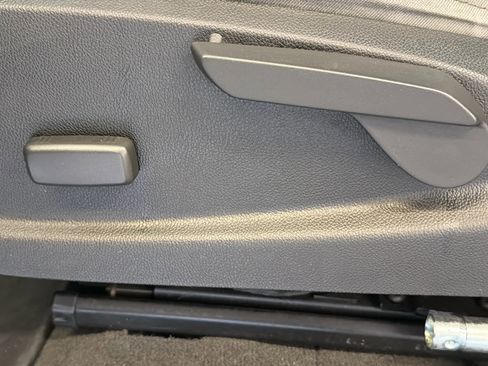 Used 2021 Chevrolet Colorado W/T w/ WT Convenience Package image 13