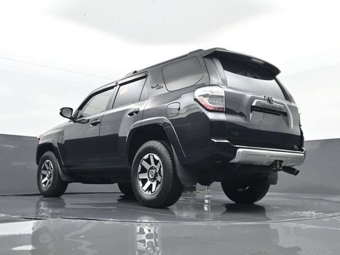 Used 2022 Toyota 4Runner TRD Off-Road Premium AWD/4WD image 26