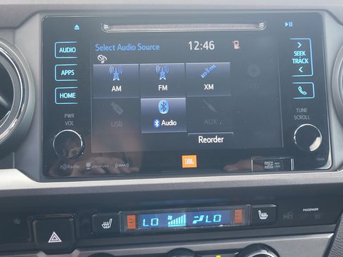 Certified 2017 Toyota Tacoma TRD Off-Road AWD/4WD image 15