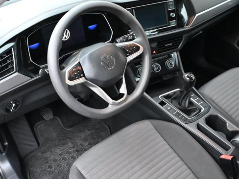 Used 2022 Volkswagen Jetta S image 12