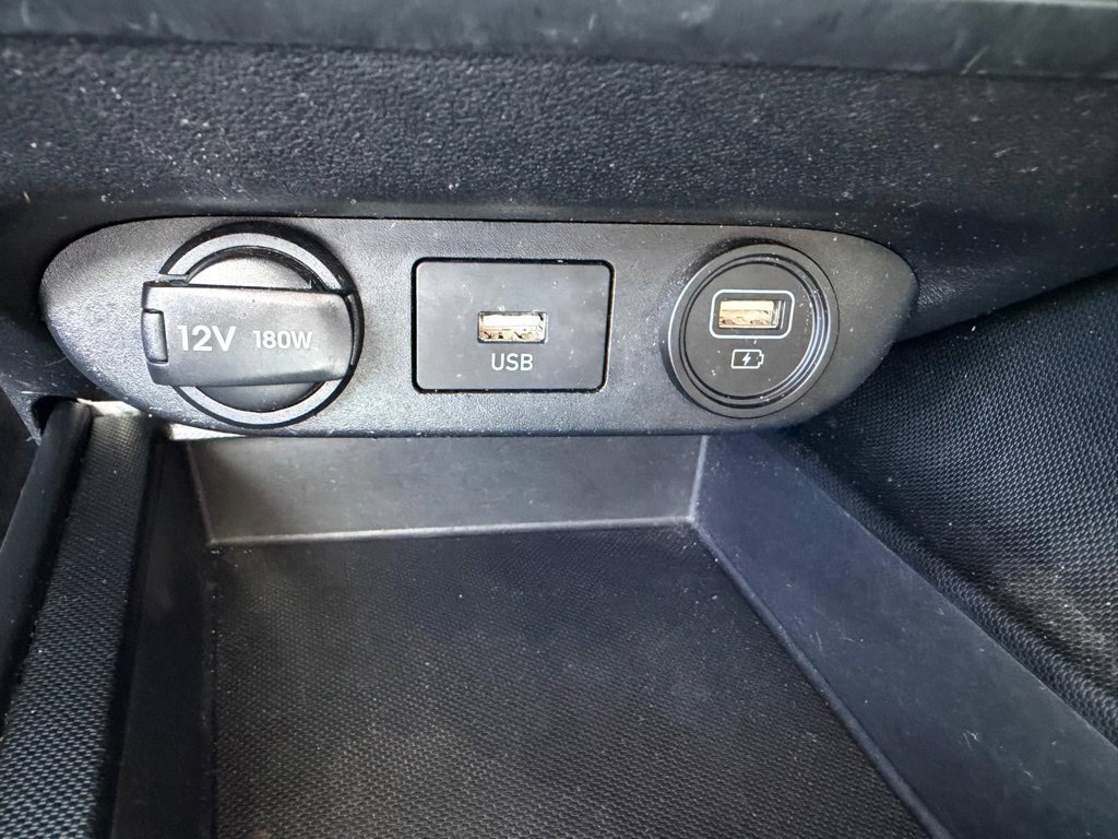 Used 2023 Hyundai Elantra SEL FWD image 34