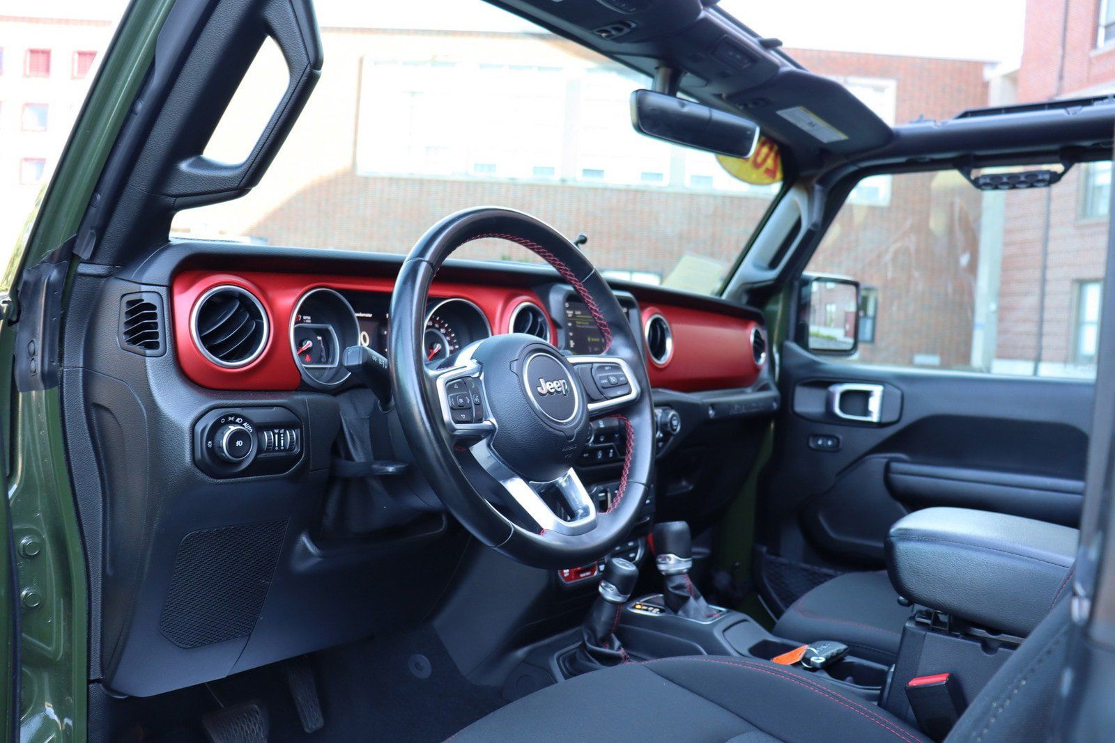 Used 2021 Jeep Wrangler Rubicon AWD/4WD image 11