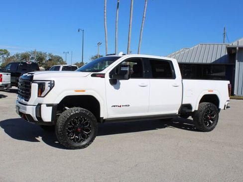 Used 2024 GMC Sierra 2500 AT4 w/ AT4 Premium Plus Package image 5