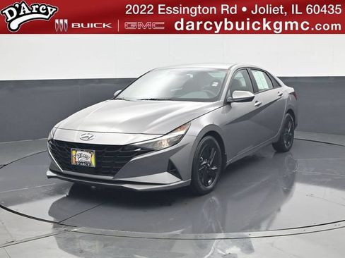 Used 2022 Hyundai Elantra SEL w/ Convenience Package FWD image 1