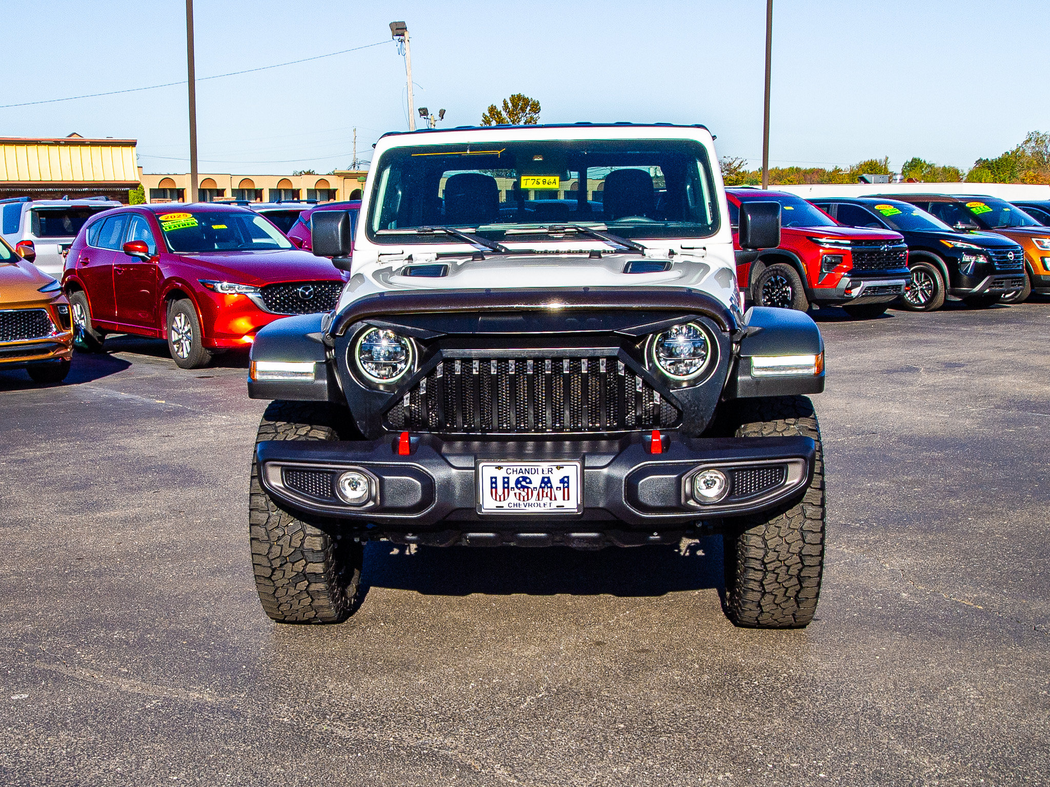 Used 2025 Jeep Gladiator Rubicon w/ Convenience Group AWD/4WD image 2