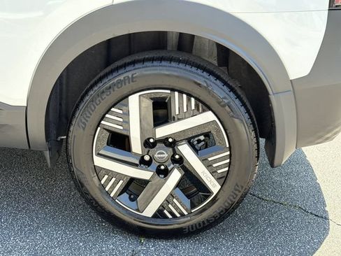 Used 2026 Nissan Kicks SV FWD image 29