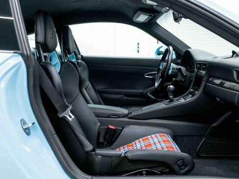 Used 2018 Porsche 911 GT3 image 46