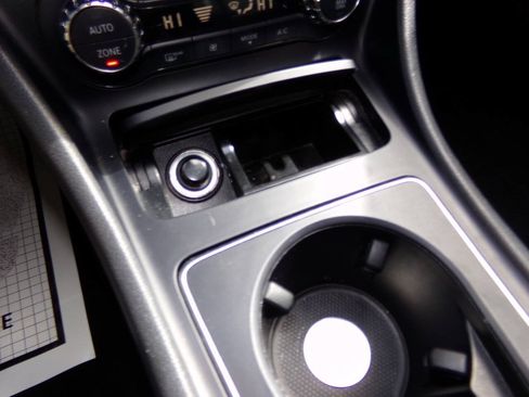 Used 2016 Mercedes-Benz GLA 250 image 56