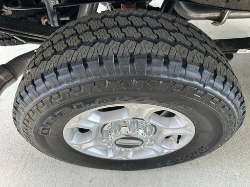 New 2026 Ford F250 XLT w/ XLT Premium Package AWD/4WD image 13