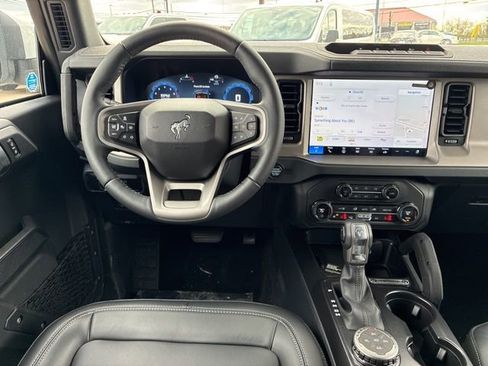 New 2026 Ford Bronco Outer Banks w/ Sasquatch Package image 23