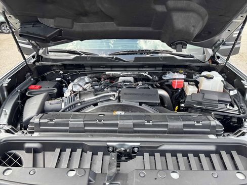 Used 2025 Chevrolet Silverado 2500 LT w/ Convenience Package image 32