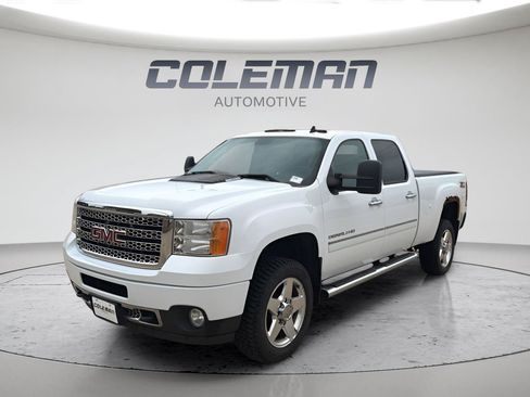 Used 2014 GMC Sierra 2500 Denali w/ Suspension Package, Off-Road AWD/4WD image 1