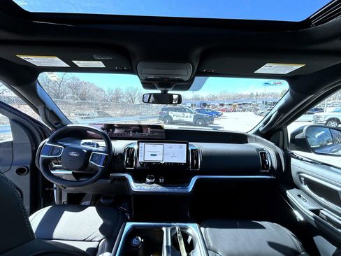 New 2026 Ford Expedition Max Platinum image 13