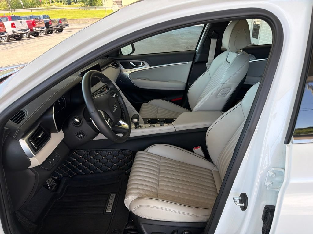 Used 2023 Genesis G70 2.0T w/ Sport Prestige Package AWD/4WD image 13