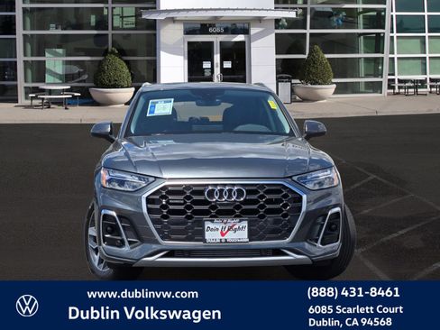 Used 2023 Audi Q5 2.0T Premium Plus w/ Premium Plus Package AWD/4WD image 2