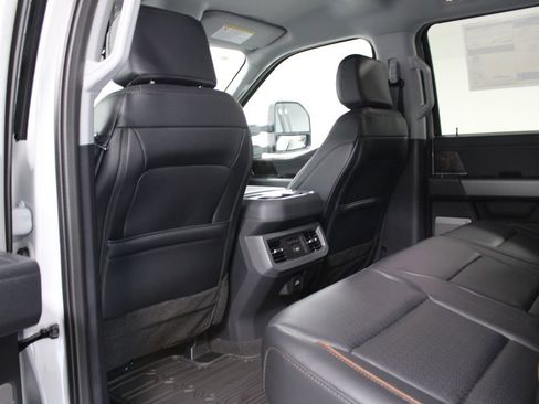 New 2026 Ford F250 Lariat w/ Black Appearance Package image 27