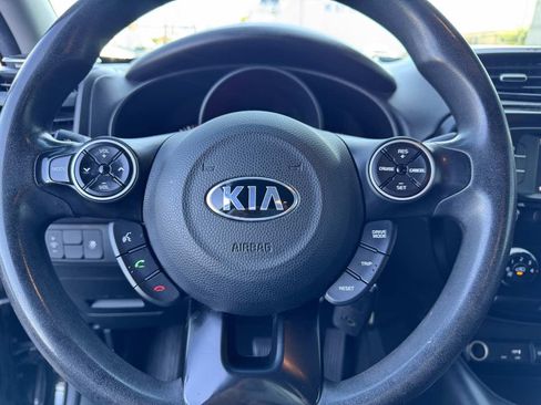Used 2019 Kia Soul FWD image 37