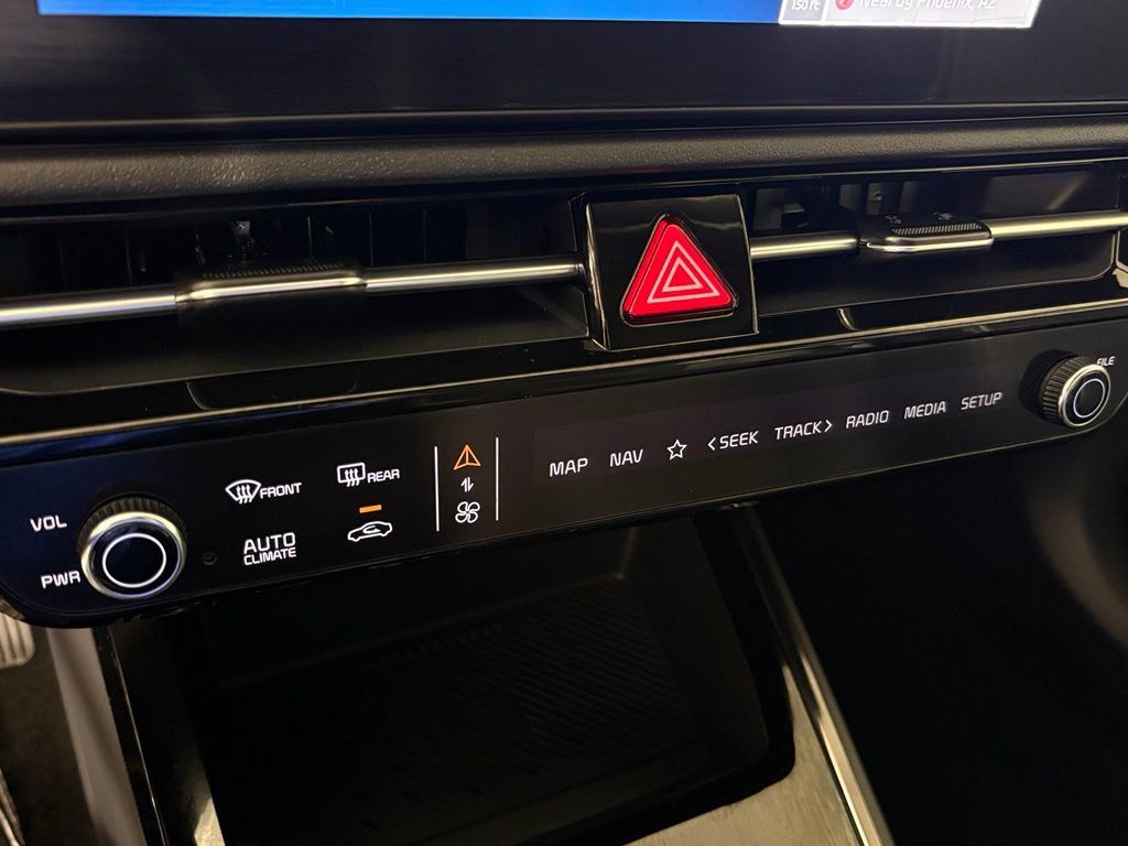 New 2026 Kia Niro EX FWD image 28