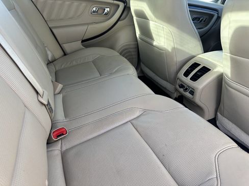 Used 2013 Ford Taurus Limited image 5