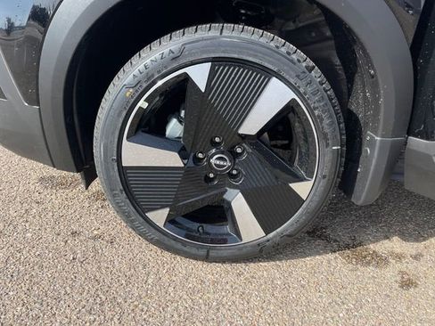 New 2025 Nissan Kicks SR w/ Illumination Package image 27