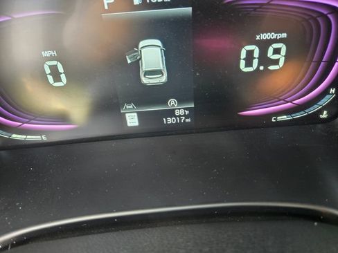 Used 2025 Kia Soul LX FWD image 25