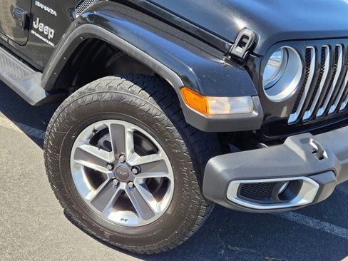 Used 2023 Jeep Wrangler Unlimited Sahara w/ Cold Weather Group AWD/4WD image 9
