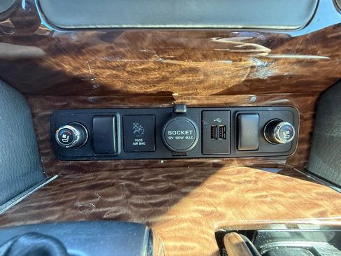 Used 2018 Nissan Armada Platinum w/ Captain Seat Package image 14