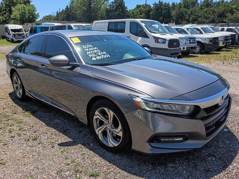 Used 2018 Honda Accord EX image 3