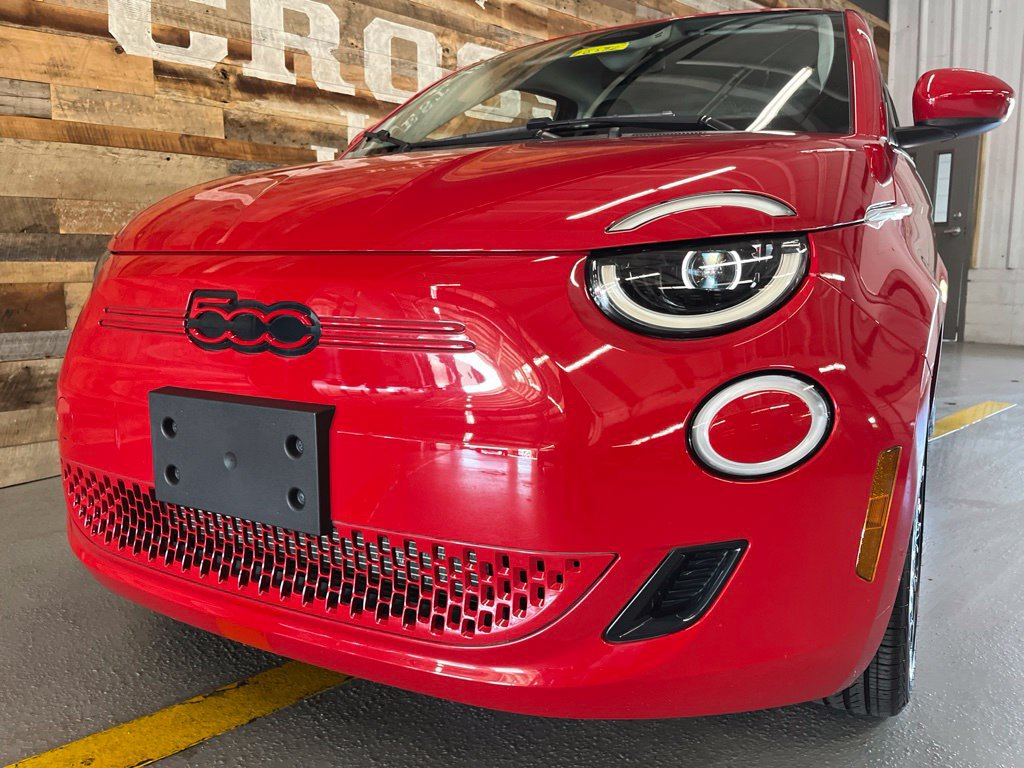 Used 2024 FIAT 500 e (RED) FWD image 9