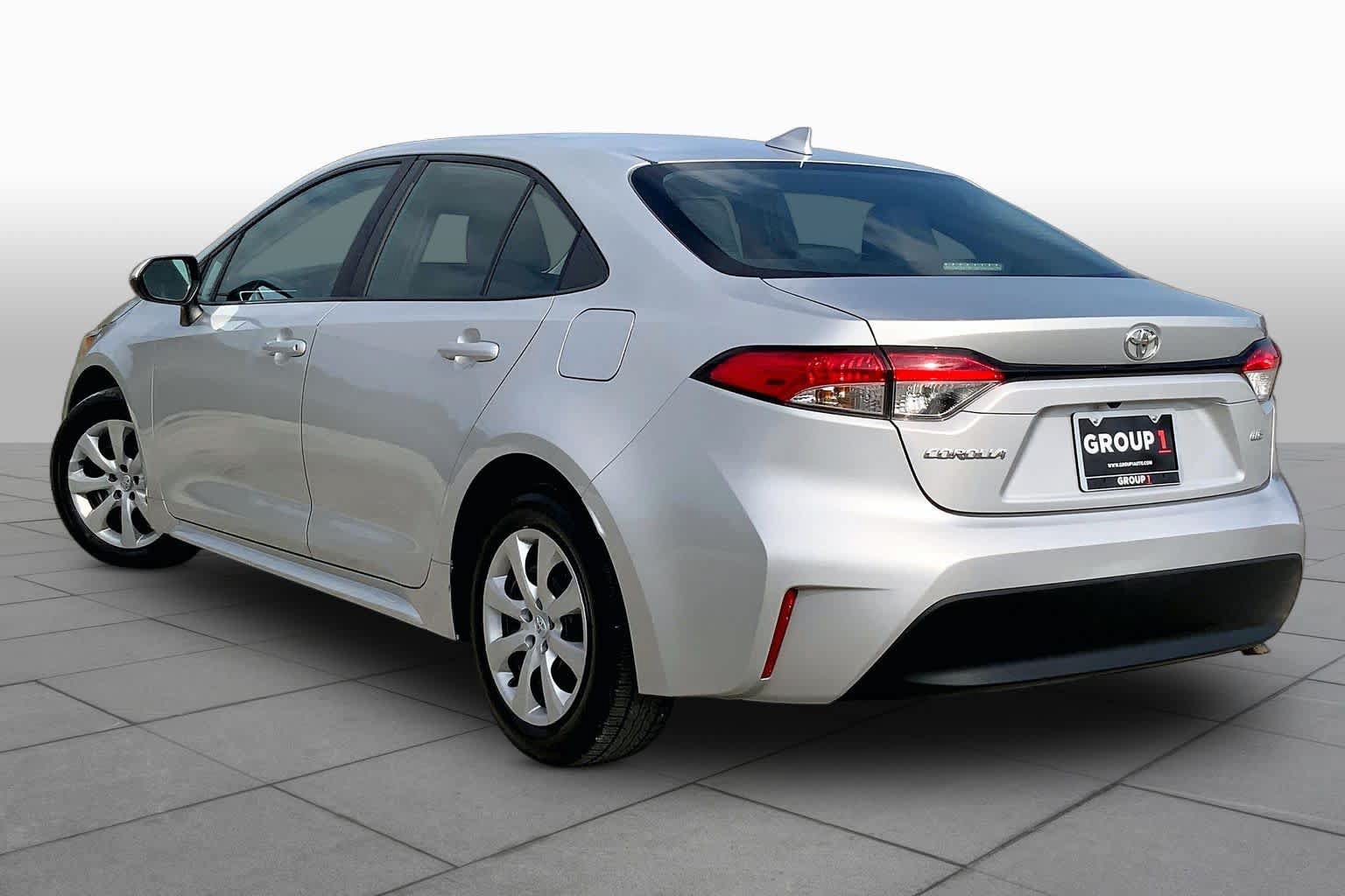 Used 2024 Toyota Corolla LE FWD image 12